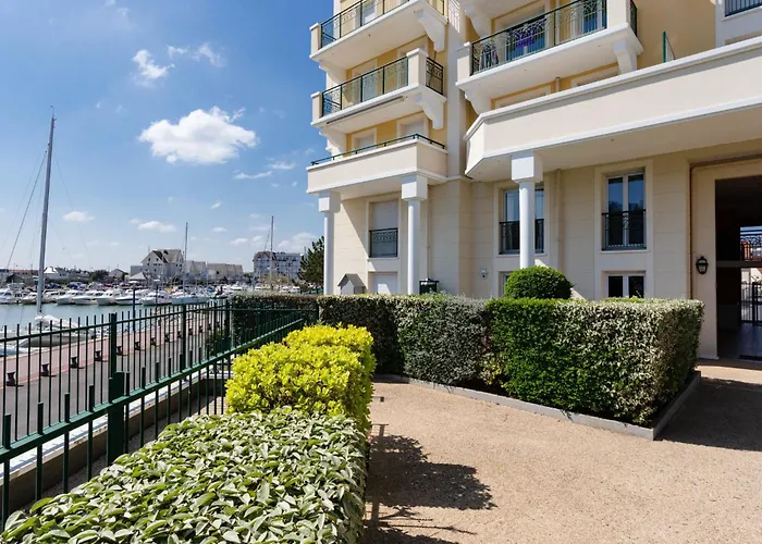 La Presqu'ile.7 アパート *