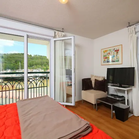 La Presqu'ile.7 アパート *